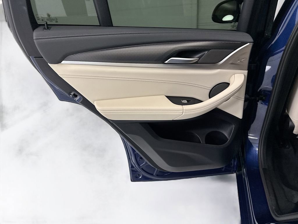 Certified 2023 BMW X4 M40i w/ Premium Package image 25