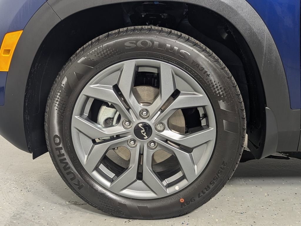 Used 2026 Kia Seltos LX FWD image 9