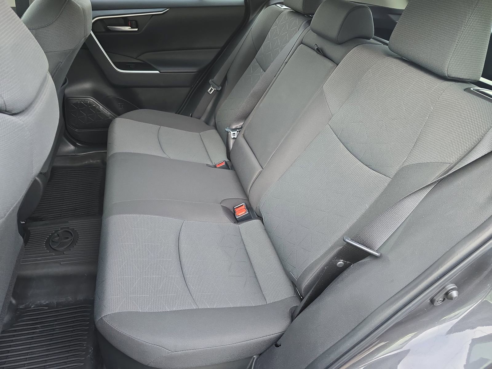 Used 2024 Toyota RAV4 XLE image 19