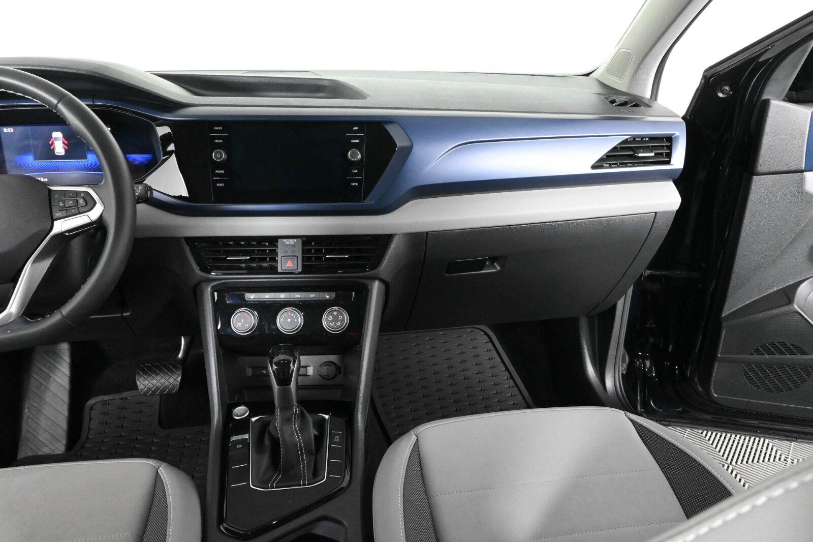 Certified 2023 Volkswagen Taos SE FWD image 15
