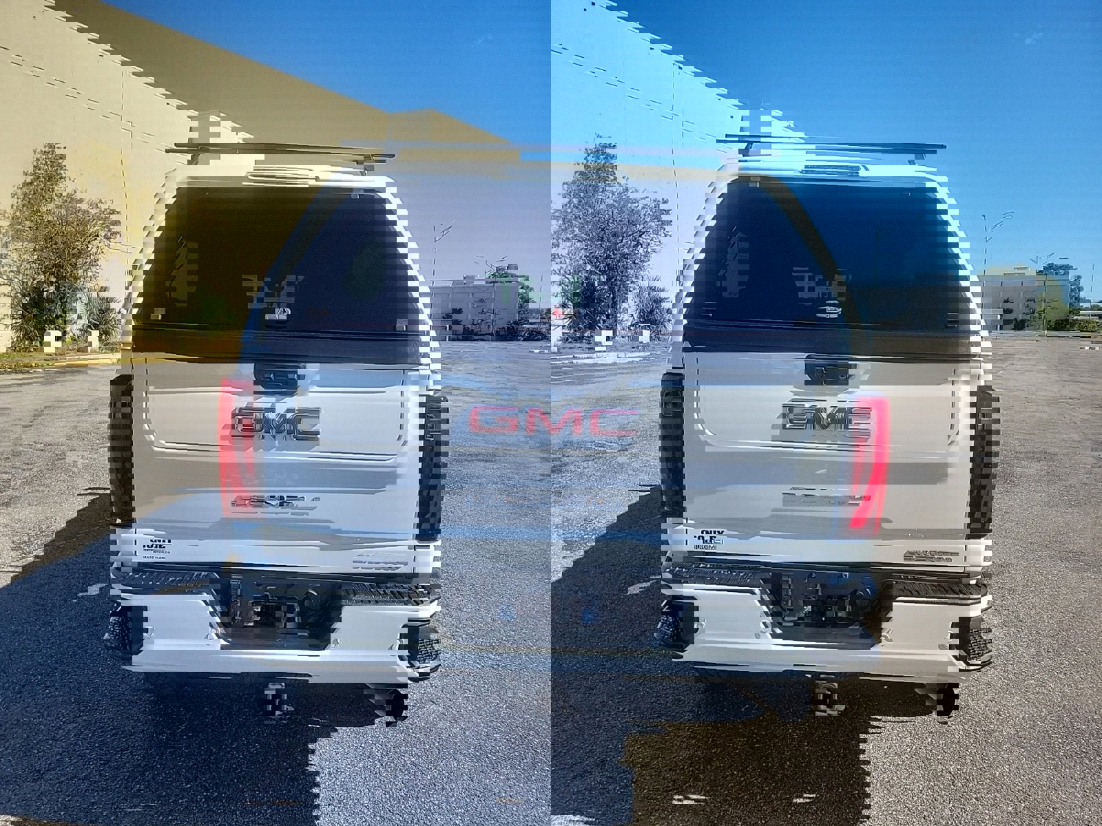 Used 2024 GMC Sierra 2500 Denali w/ Denali Reserve Package image 6