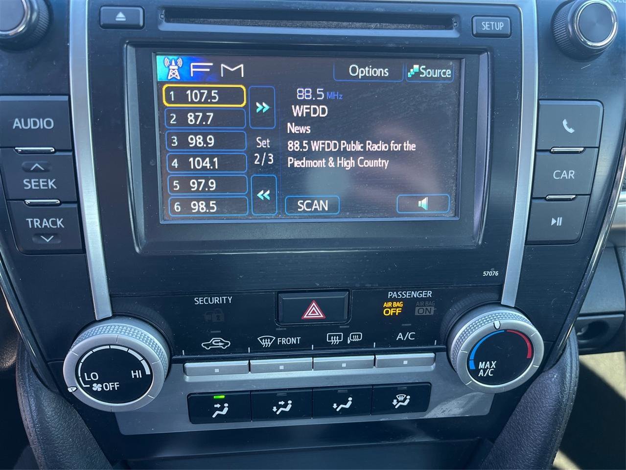 Used 2013 Toyota Camry SE image 17