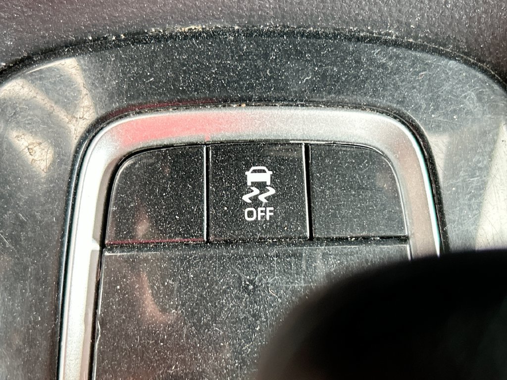 Used 2025 Toyota Corolla LE FWD image 32
