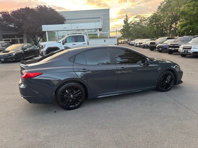 Used 2025 Toyota Camry SE w/ Convenience Package FWD image 10