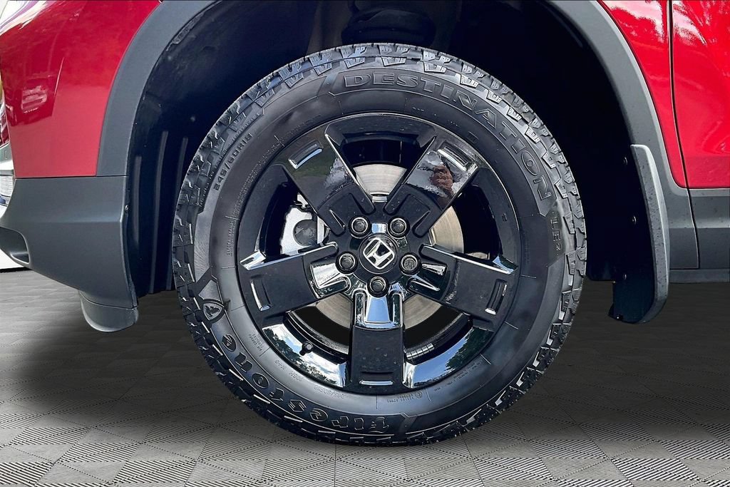 Certified 2025 Honda Ridgeline Black Edition image 22