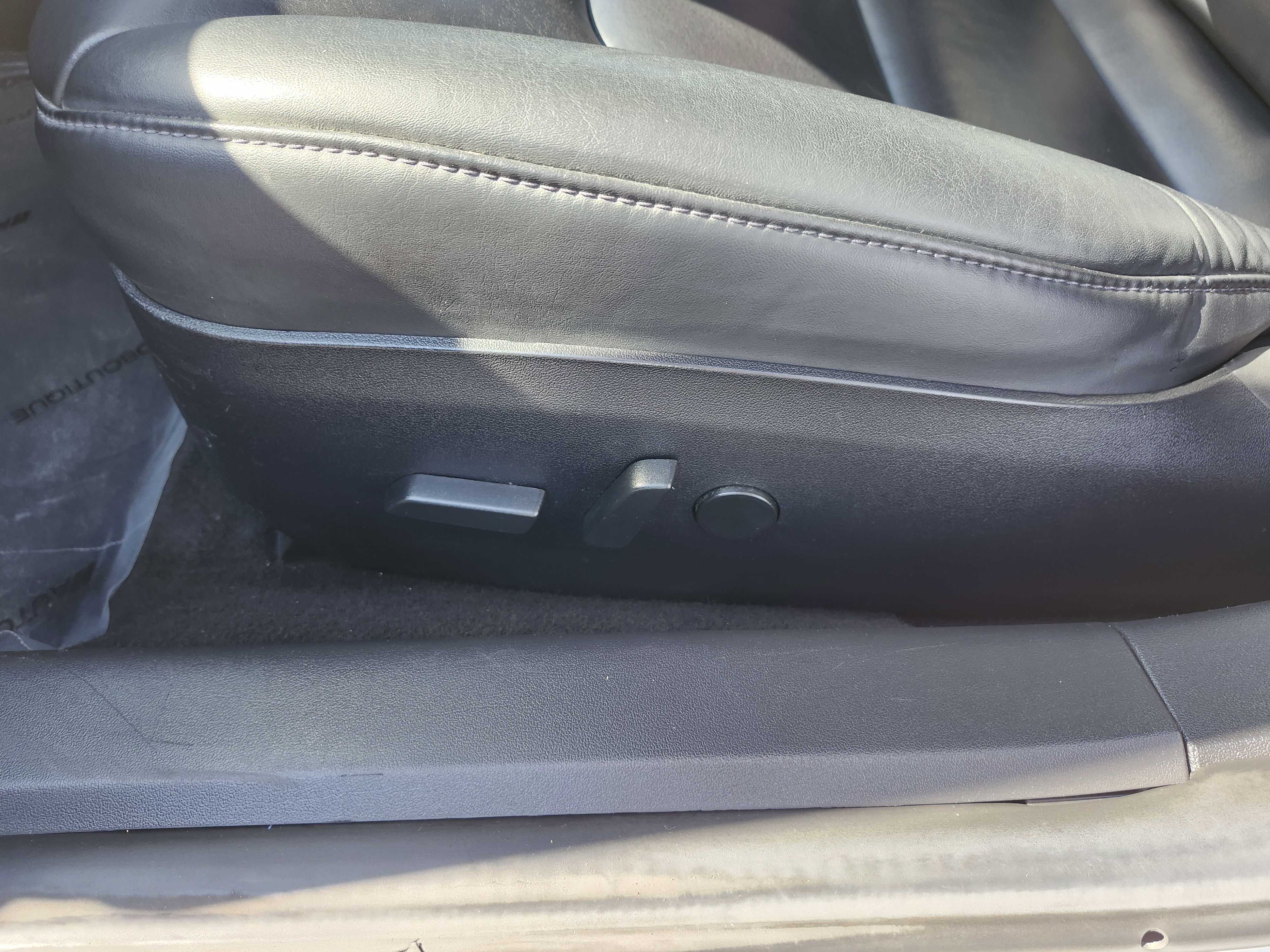 Used 2018 Tesla Model 3 Long Range image 19