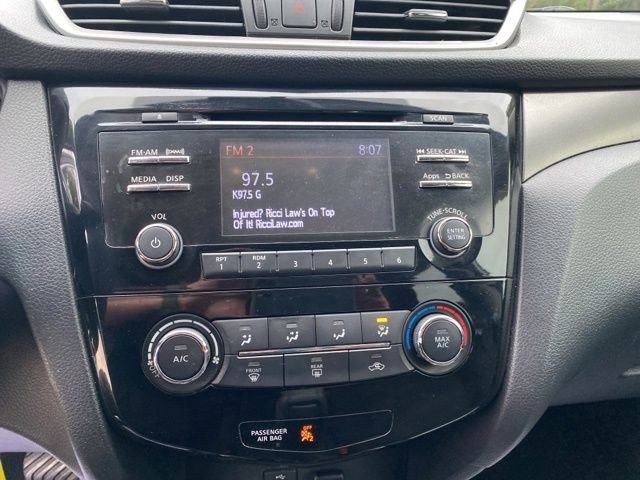 Used 2016 Nissan Rogue S image 29