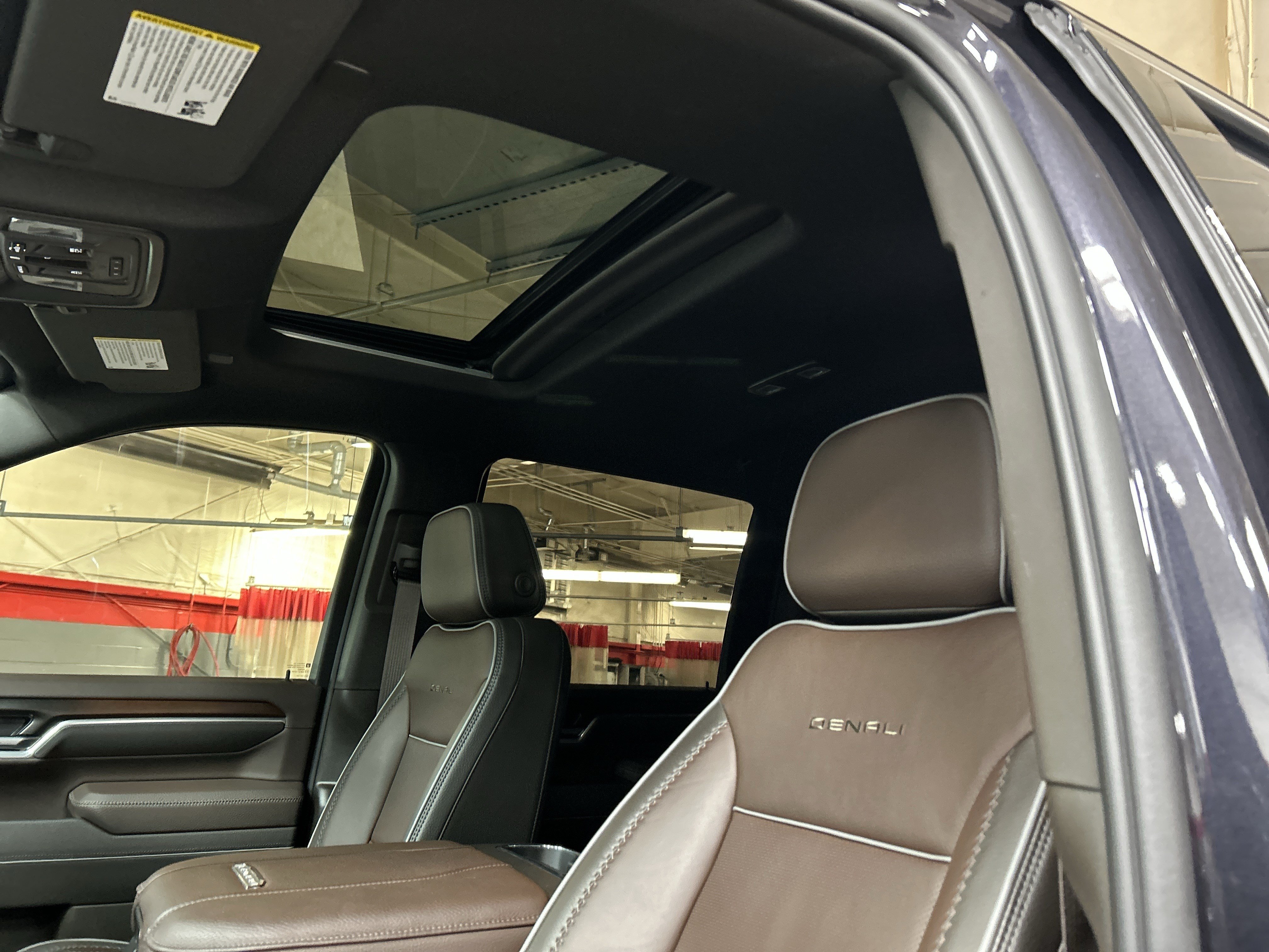 Used 2026 GMC Sierra 2500 Denali w/ Denali Reserve Package AWD/4WD image 28