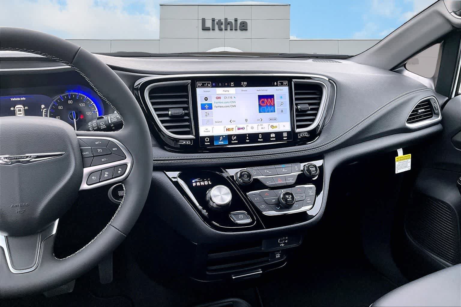 New 2026 Chrysler Pacifica Select AWD/4WD image 16