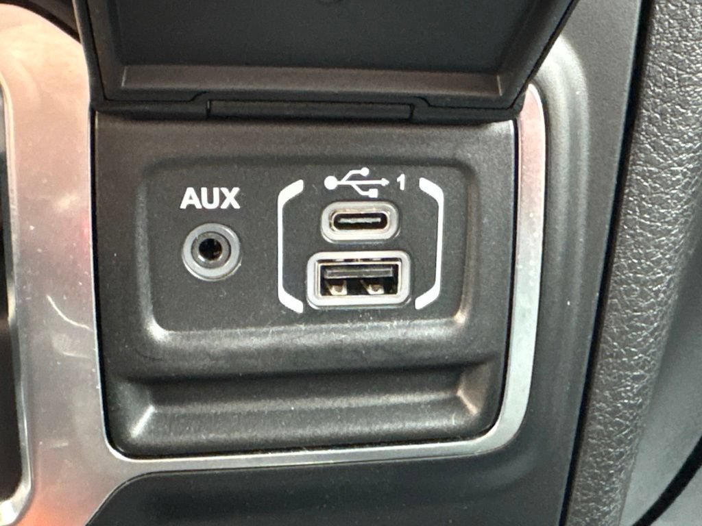 Used 2024 Jeep Wrangler Sport AWD/4WD image 31