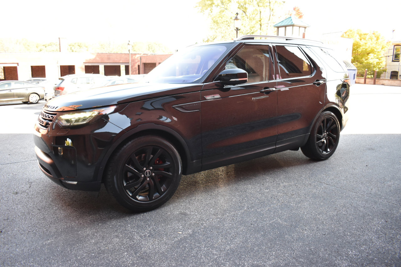 Used 2017 Land Rover Discovery HSE image 7