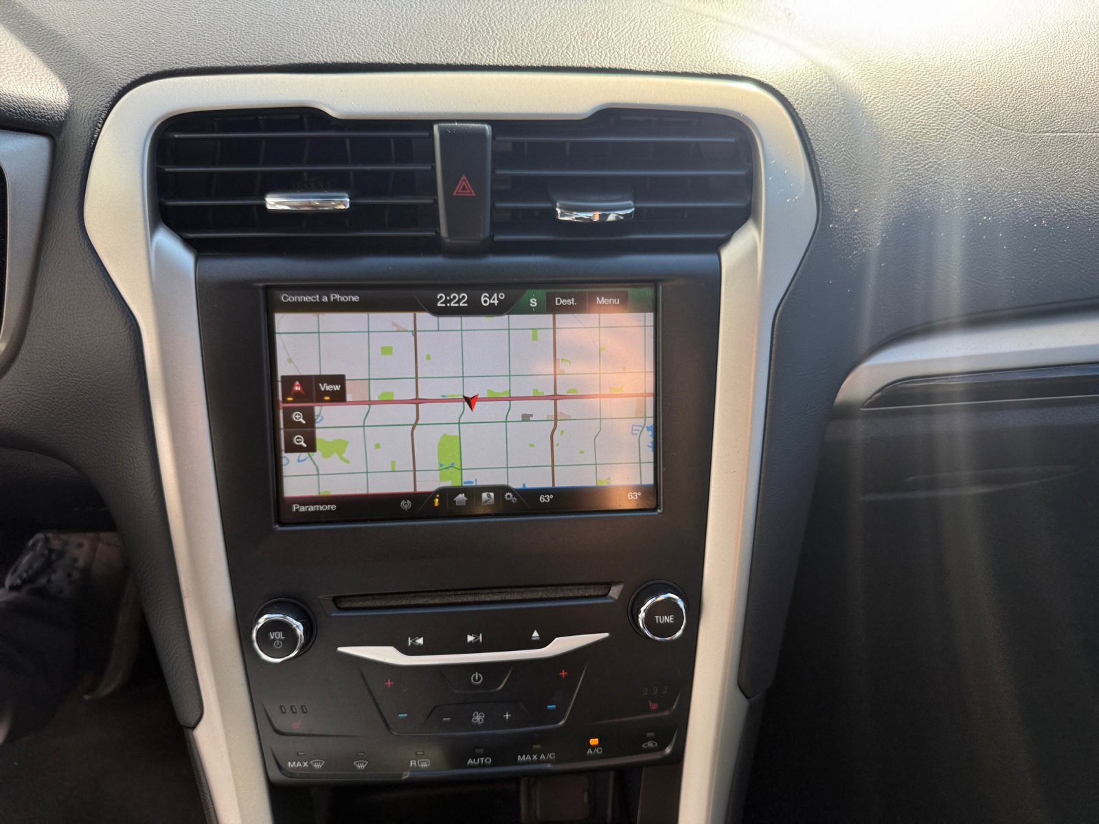 Used 2015 Ford Fusion Energi SE w/ Driver Assist Package image 24