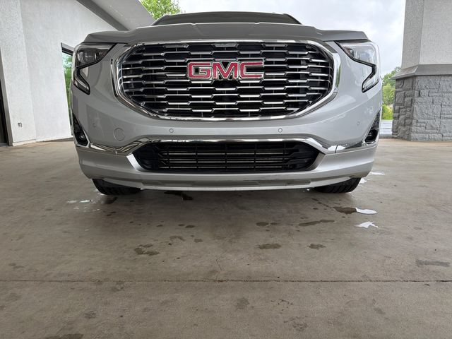 Used 2020 GMC Terrain Denali w/ LPO, Floor Liner Package FWD image 26