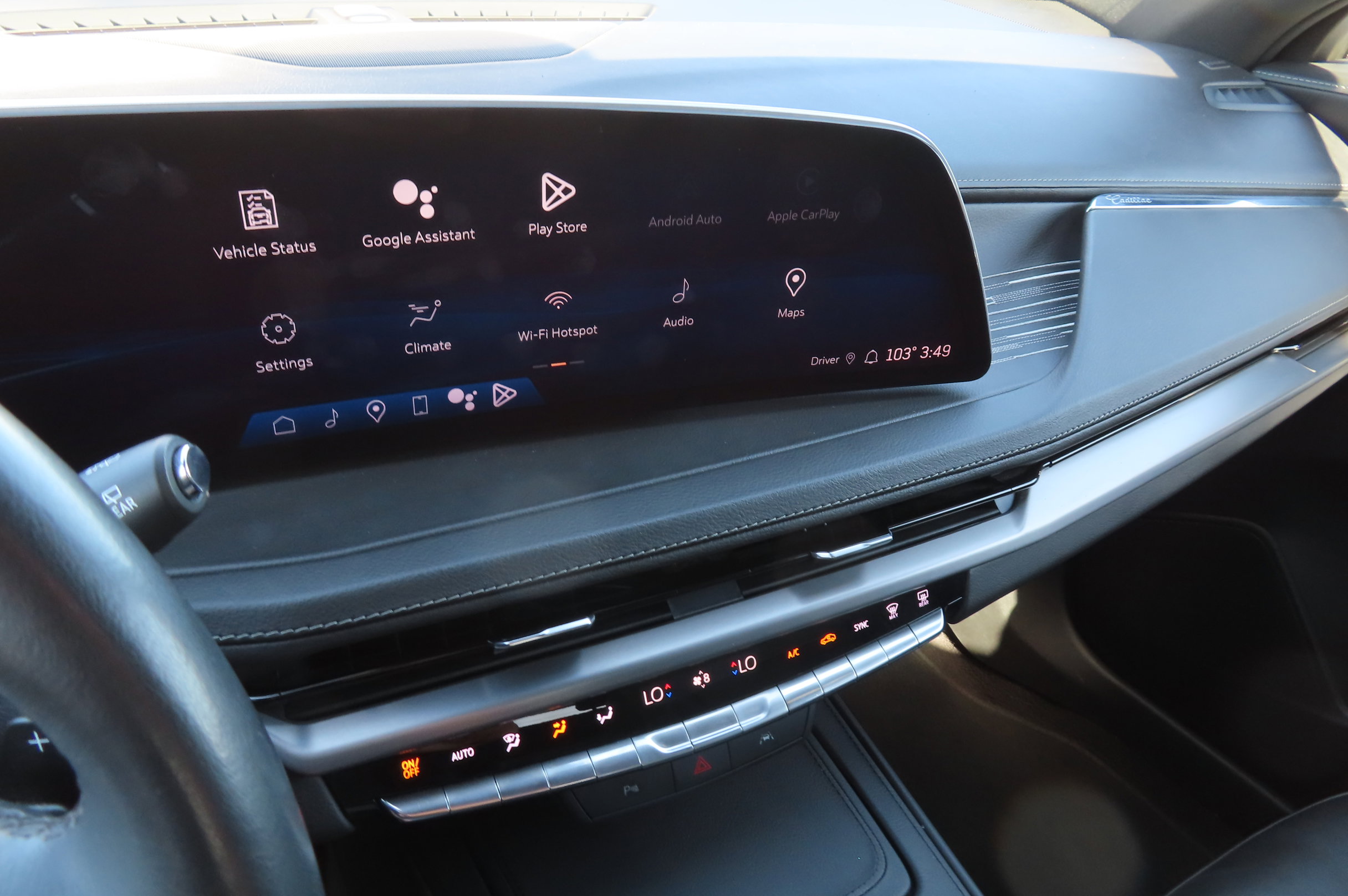 Used 2024 Cadillac XT4 Premium Luxury image 28