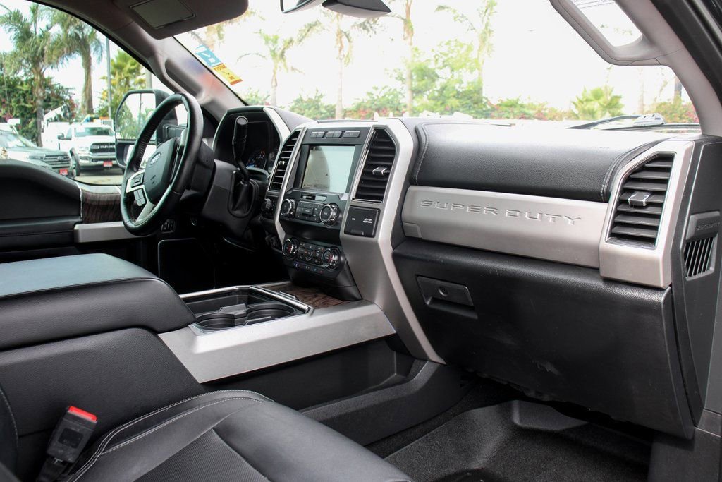 Used 2019 Ford F250 Lariat w/ Lariat Ultimate Package image 38