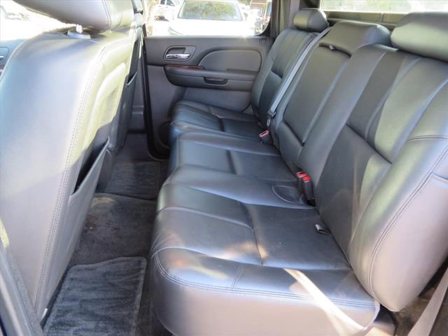 Used 2013 Chevrolet Avalanche LT w/ All-Star Edition image 29