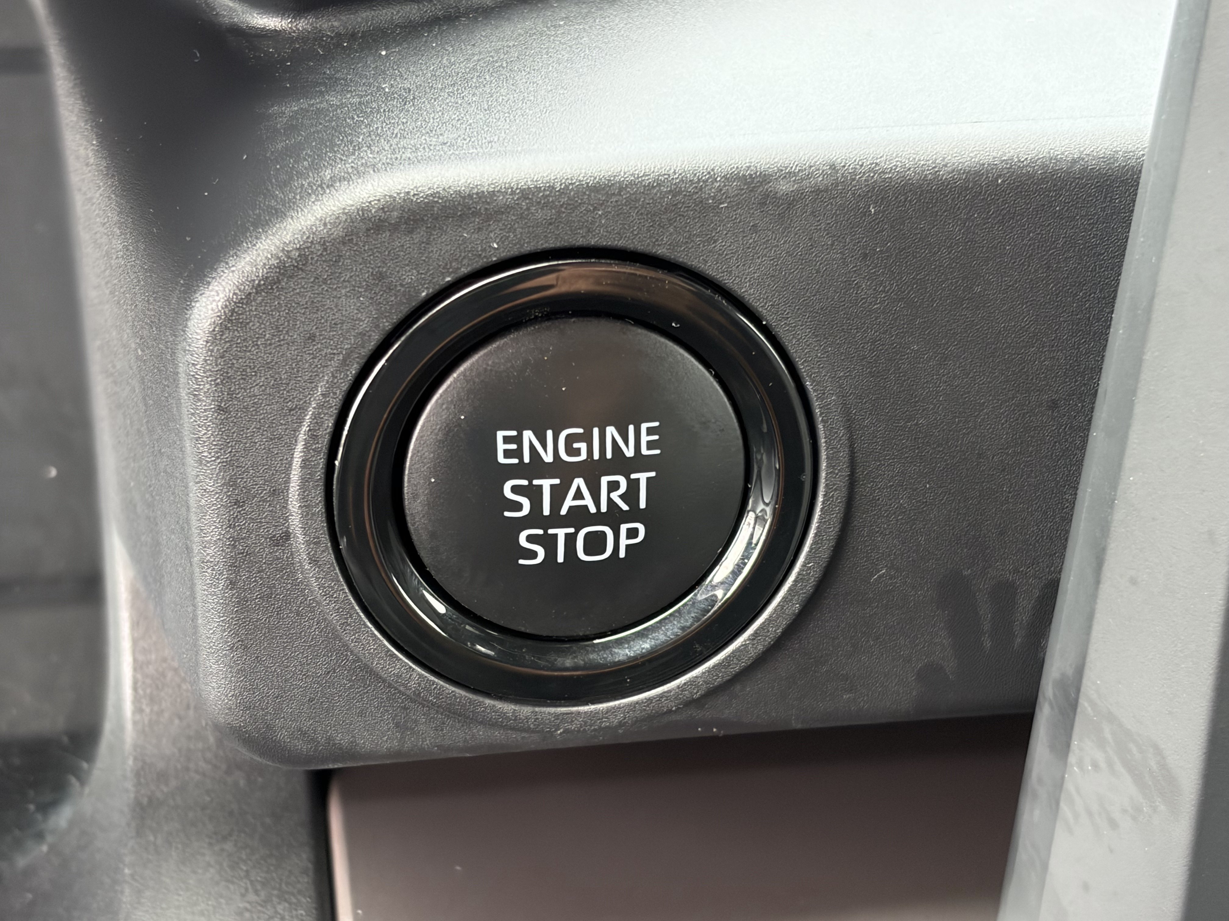 Certified 2024 Toyota Tacoma SR5 AWD/4WD image 25