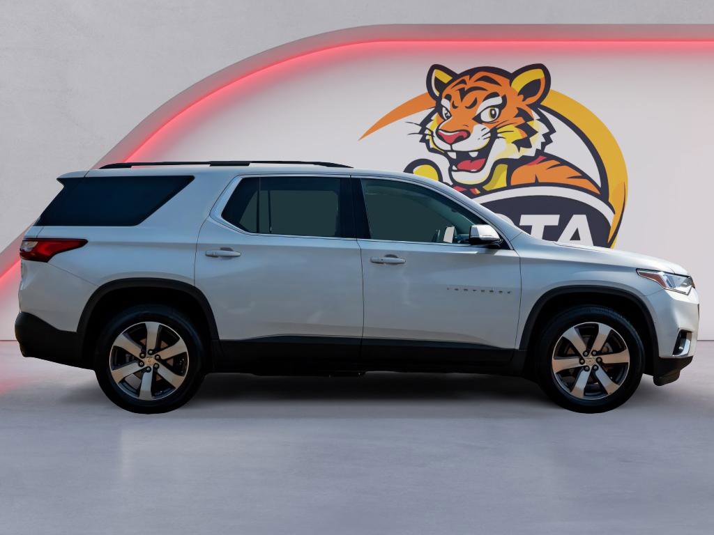 Used 2019 Chevrolet Traverse LT w/ LT Premium Package image 4