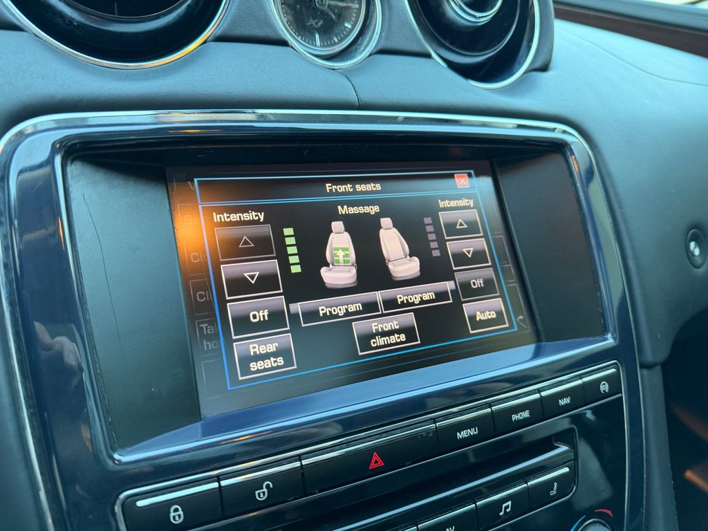 Used 2014 Jaguar XJ L Portfolio image 13