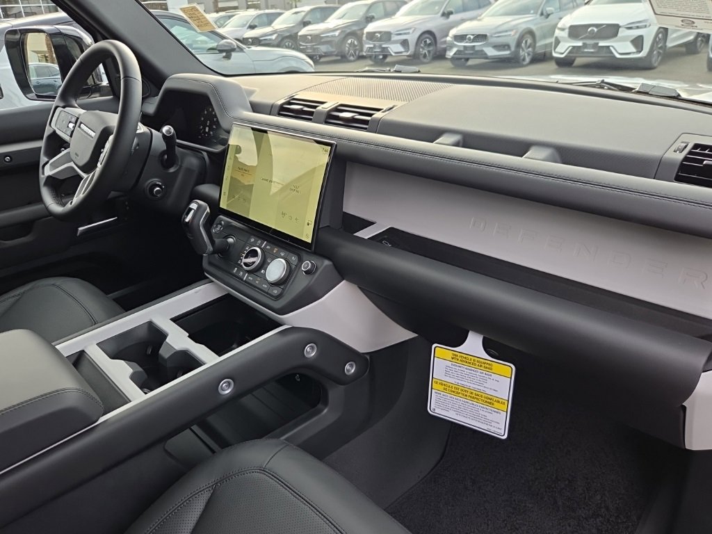 New 2026 Land Rover Defender 110 X-Dynamic SE image 20