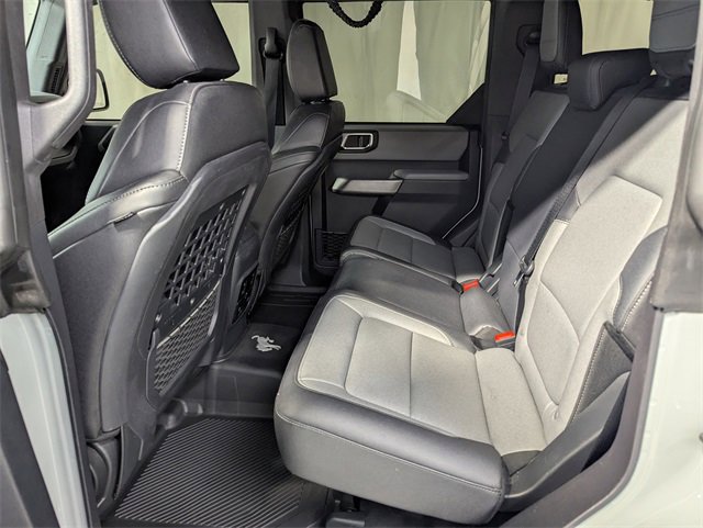 Used 2022 Ford Bronco Everglades image 9