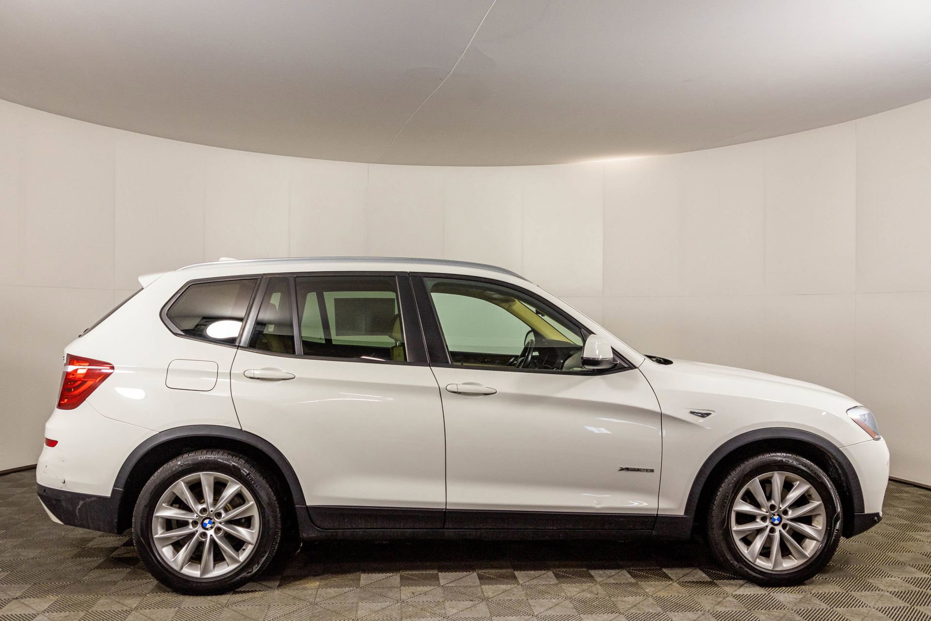 Used 2016 BMW X3 xDrive28i image 13