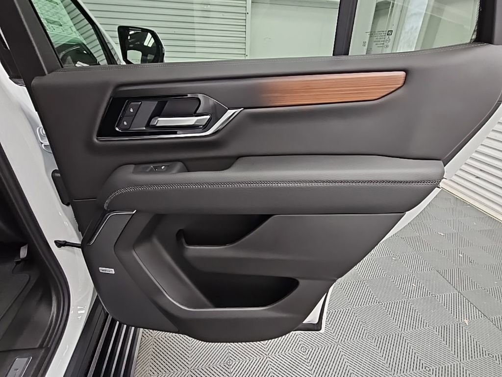 New 2026 GMC Yukon Denali w/ Sun & Power Step Package AWD/4WD image 42
