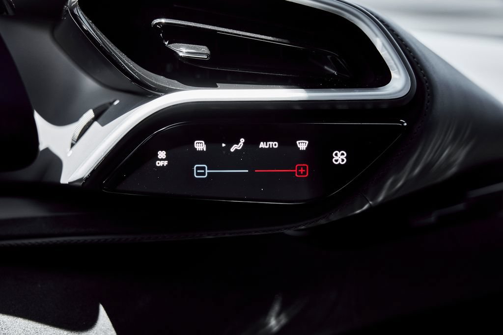 Used 2023 Ferrari 296 GTB RWD image 63