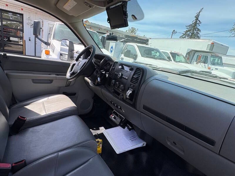 Used 2013 GMC Sierra 3500 W/T RWD image 31