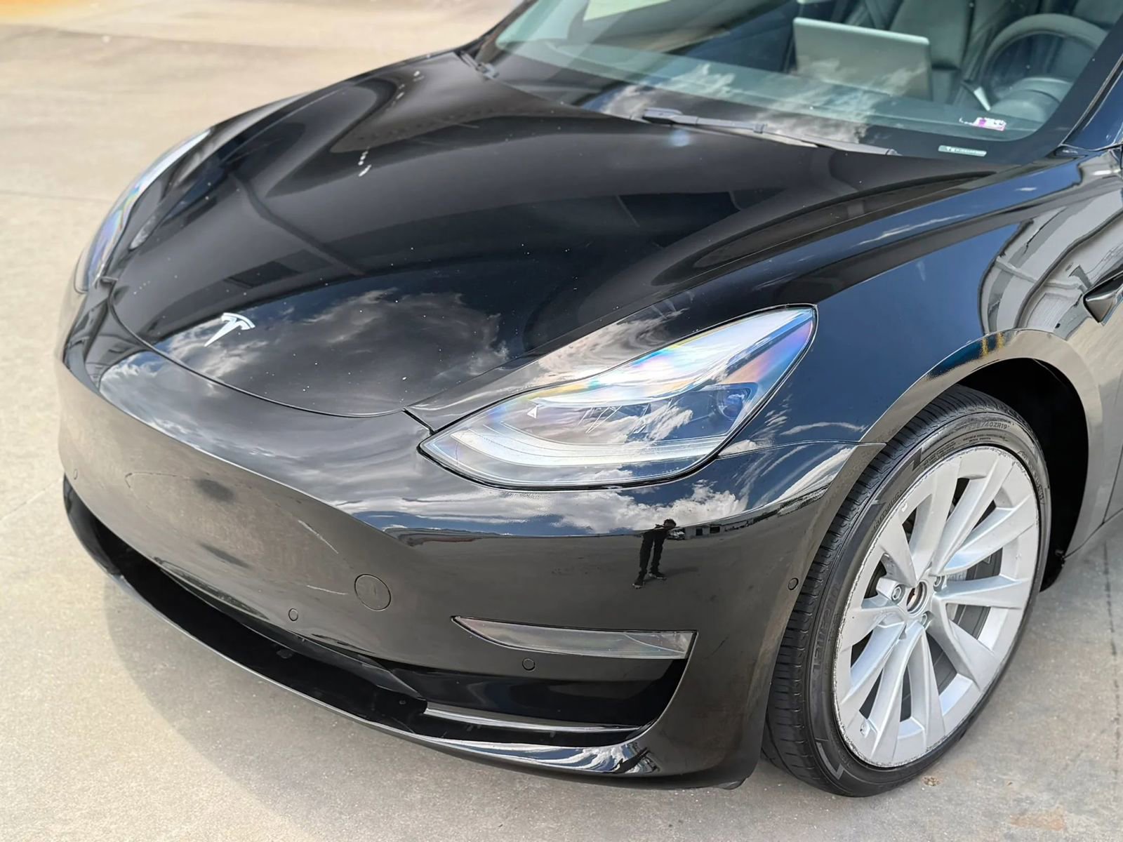Used 2022 Tesla Model 3 Standard Range image 2