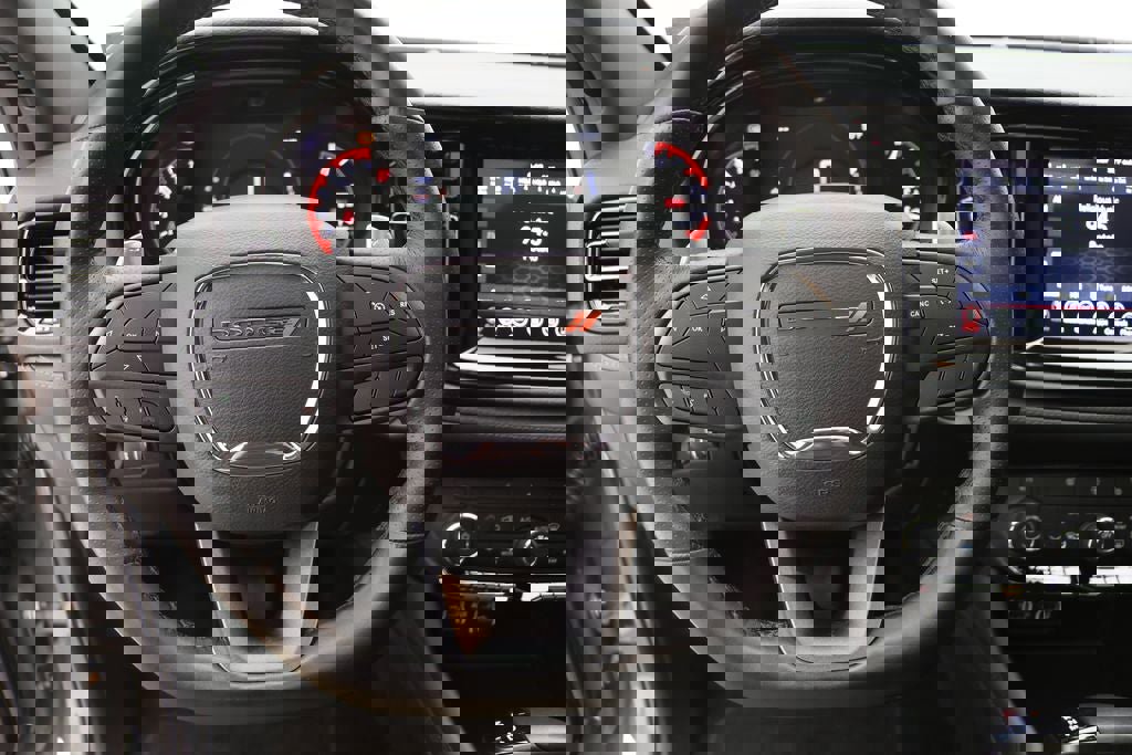 Used 2022 Dodge Durango GT image 17