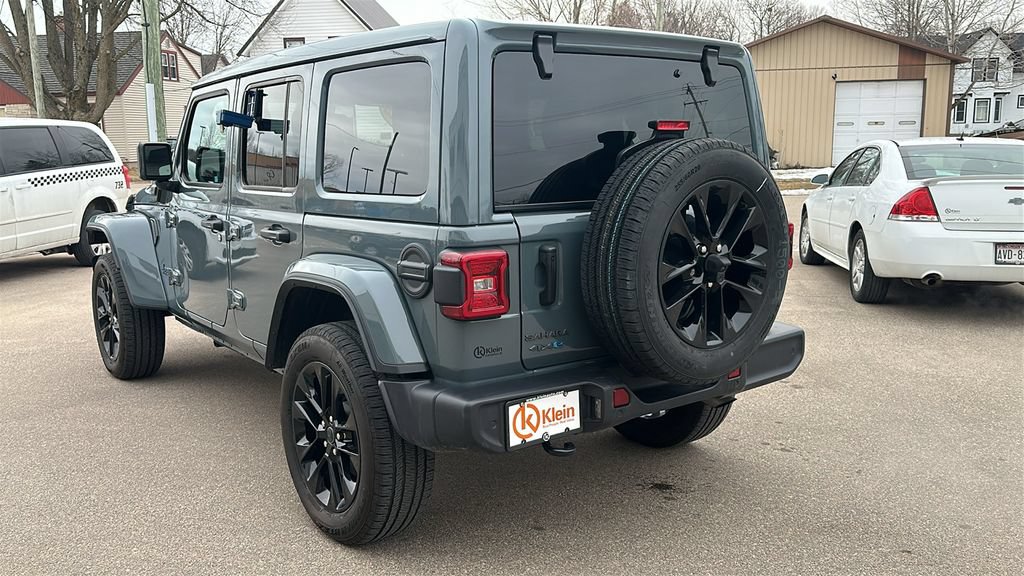 Used 2025 Jeep Wrangler Unlimited Sahara w/ Safety Group AWD/4WD image 6