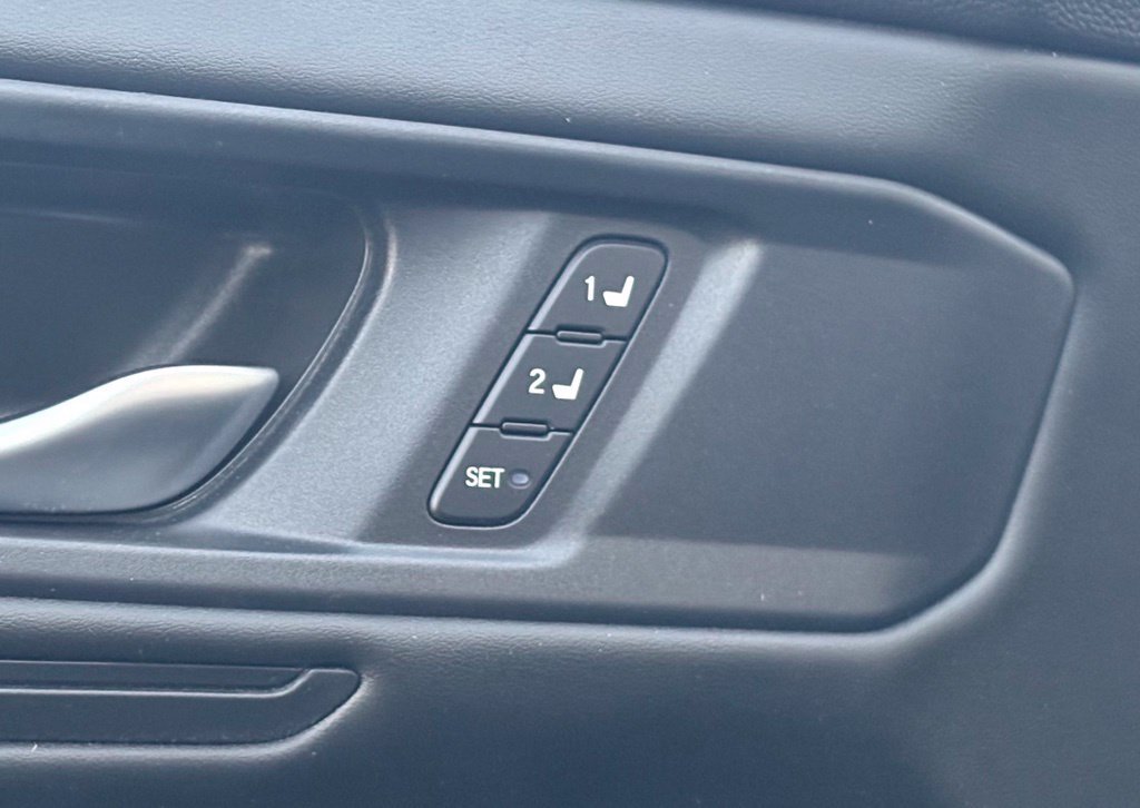 Used 2025 Honda Accord Touring image 13