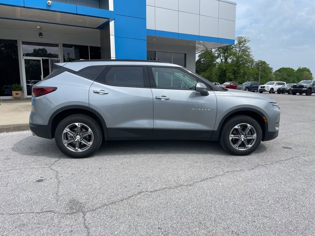 Used 2024 Chevrolet Blazer LT w/ Convenience Package FWD image 9