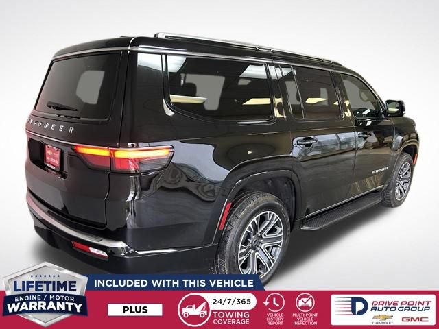 Used 2025 Jeep Wagoneer Series II AWD/4WD image 3