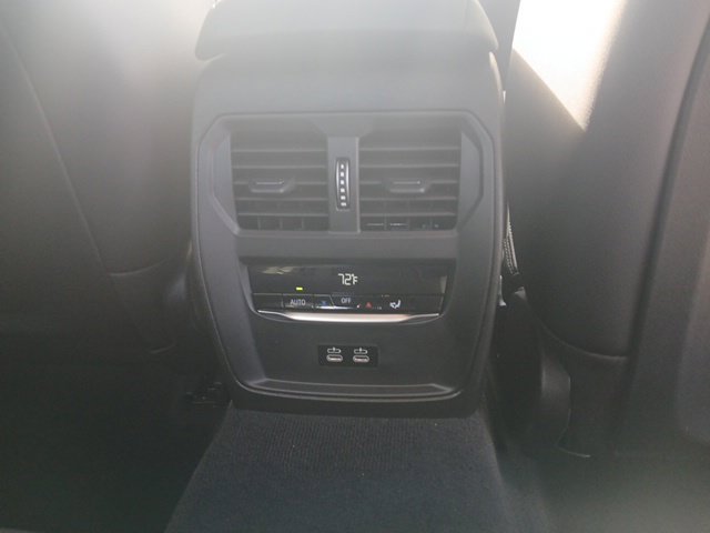New 2026 BMW 330i Sedan w/ M Sport Package RWD image 12