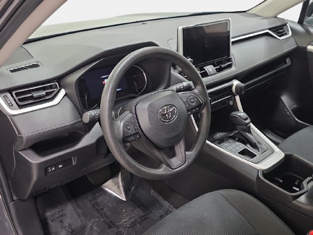 Used 2023 Toyota RAV4 LE AWD/4WD image 13