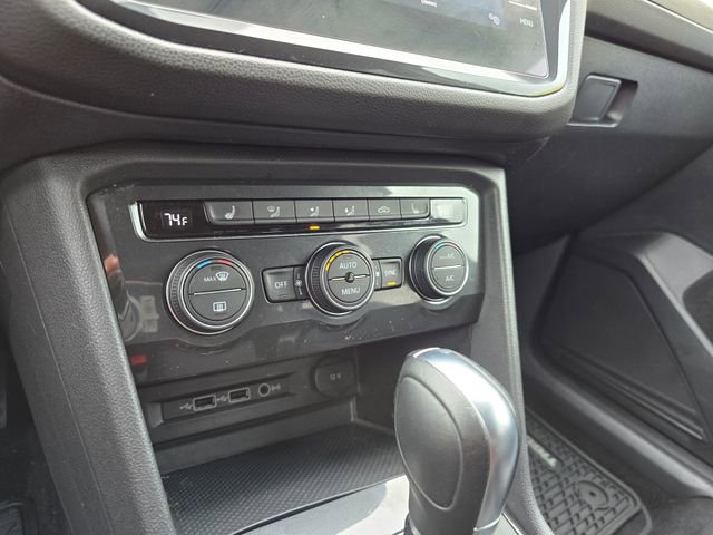 Used 2019 Volkswagen Tiguan SE image 51