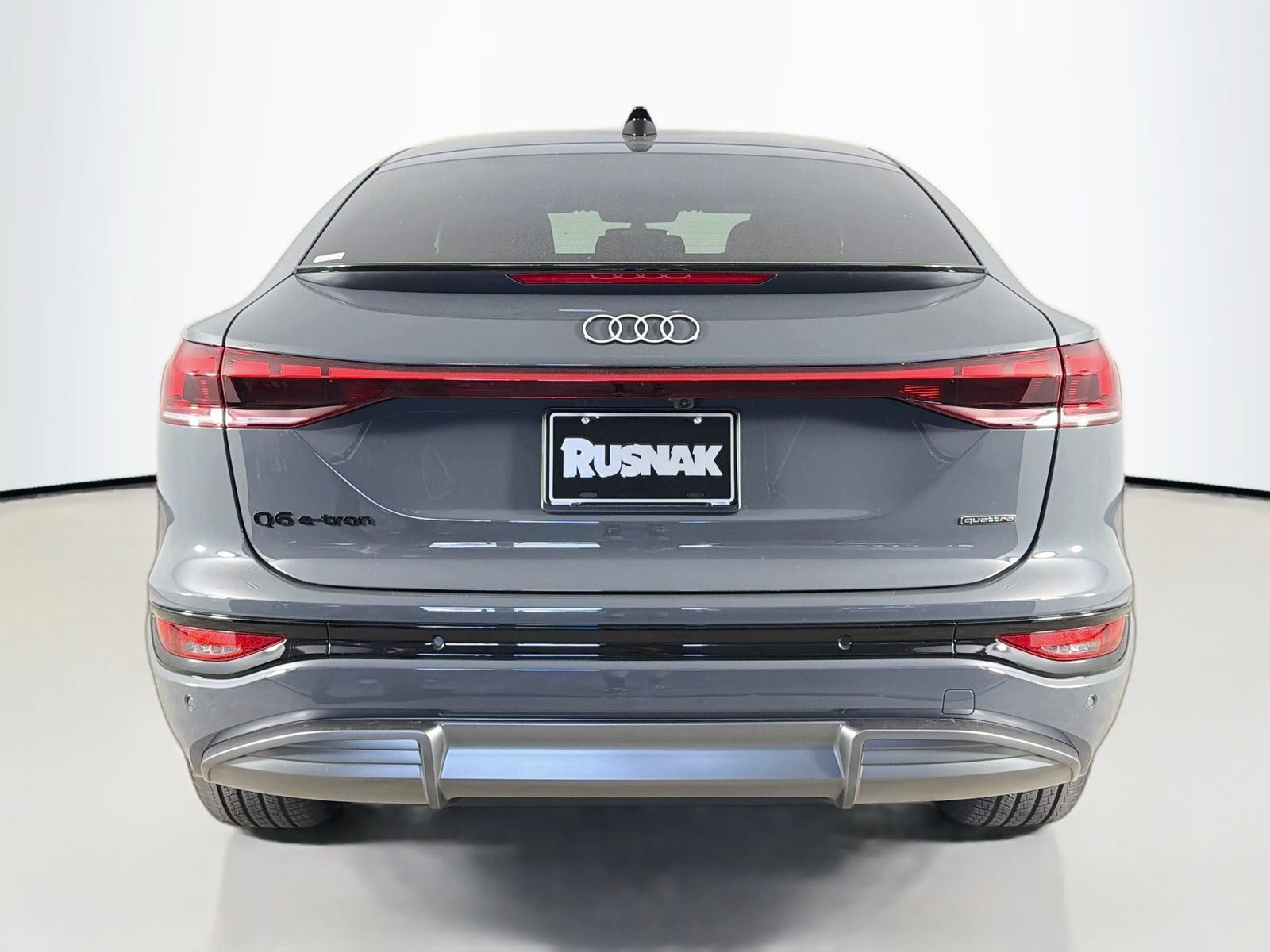 New 2027 Audi SQ6 e-tron Premium AWD/4WD image 6