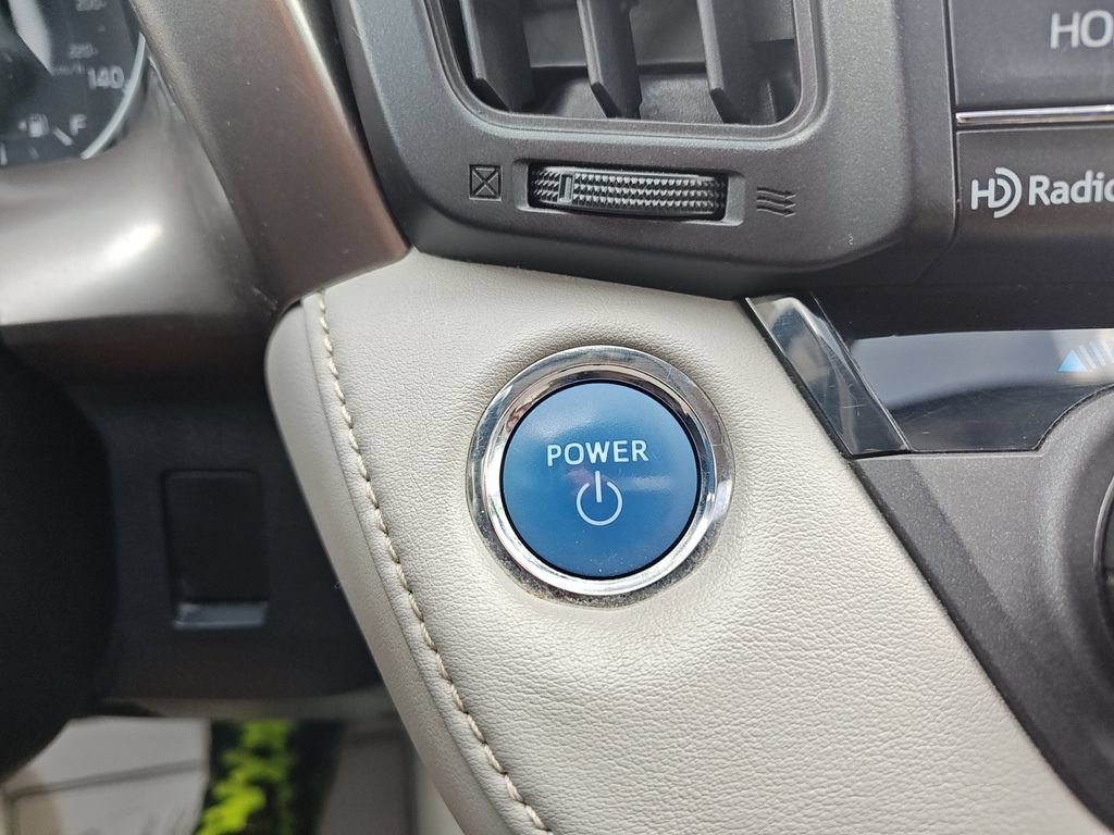 Used 2016 Toyota RAV4 XLE AWD/4WD image 21