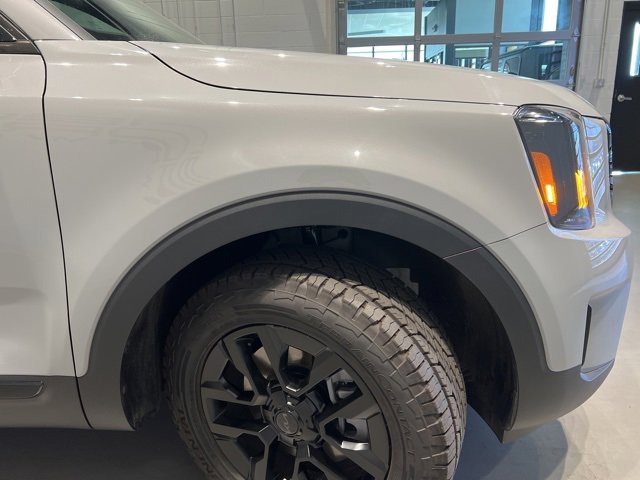 Used 2025 Kia Telluride AWD image 4