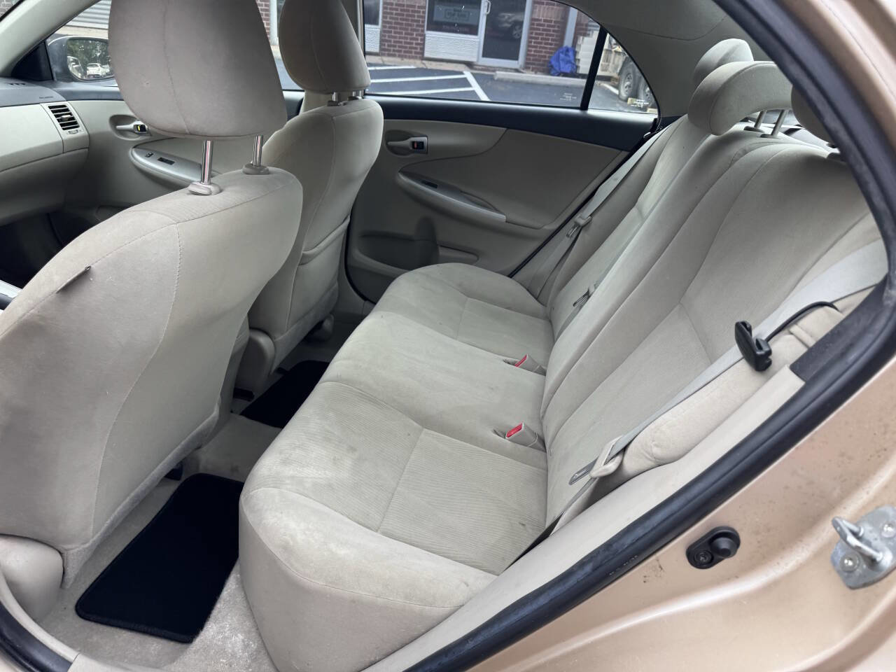 Used 2012 Toyota Corolla LE image 10