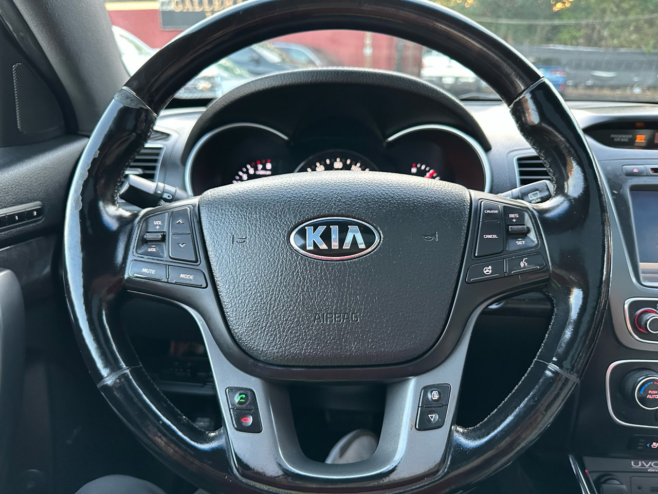 Used 2014 Kia Sorento SX w/ 3rd Row Package image 26