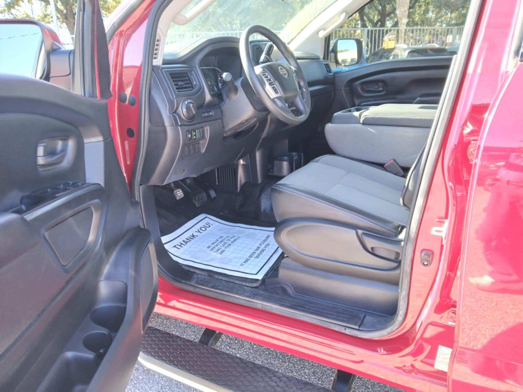 Used 2020 Nissan Titan S w/ S Utility Package image 9