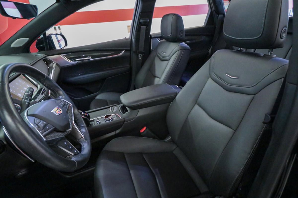 Used 2023 Cadillac XT5 Sportv w/ Technology Package AWD/4WD image 11