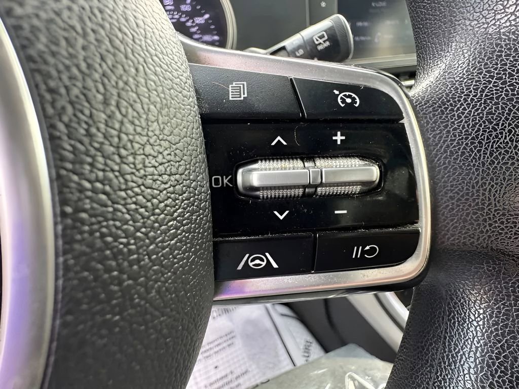 Used 2022 Kia Carnival LX image 28