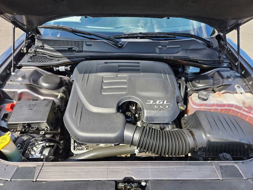 Used 2022 Dodge Challenger GT RWD image 16