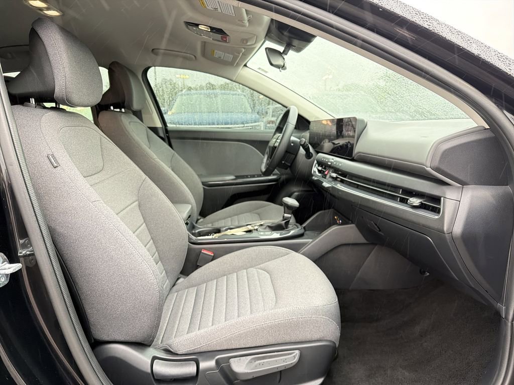 Used 2025 Kia K4 EX FWD image 17