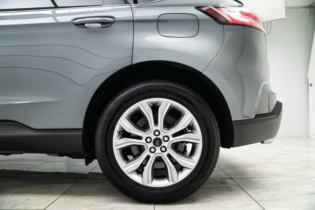 Used 2024 Ford Edge Titanium image 34