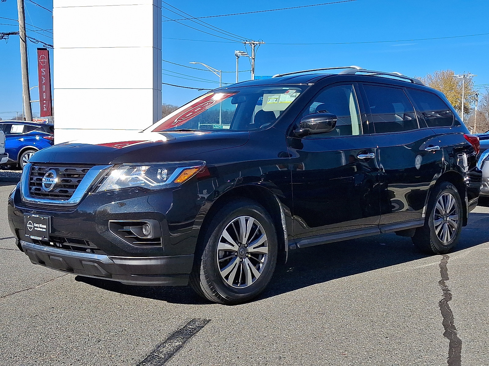 Used 2020 Nissan Pathfinder S image 3